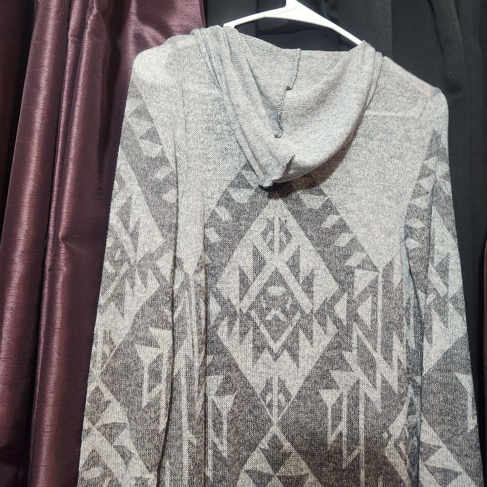 I'm In Love With Derek Aztec Open Front Hooded Cardigan Small Gray - Picture 9 of 16